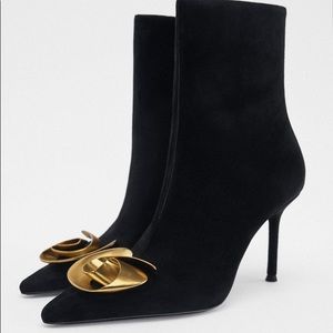 Metal flower leather healed ankle boots size 10